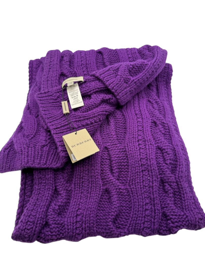 Burberry Violet Wool-Cashmere Cable Knit Scarf – Brand New With Tags