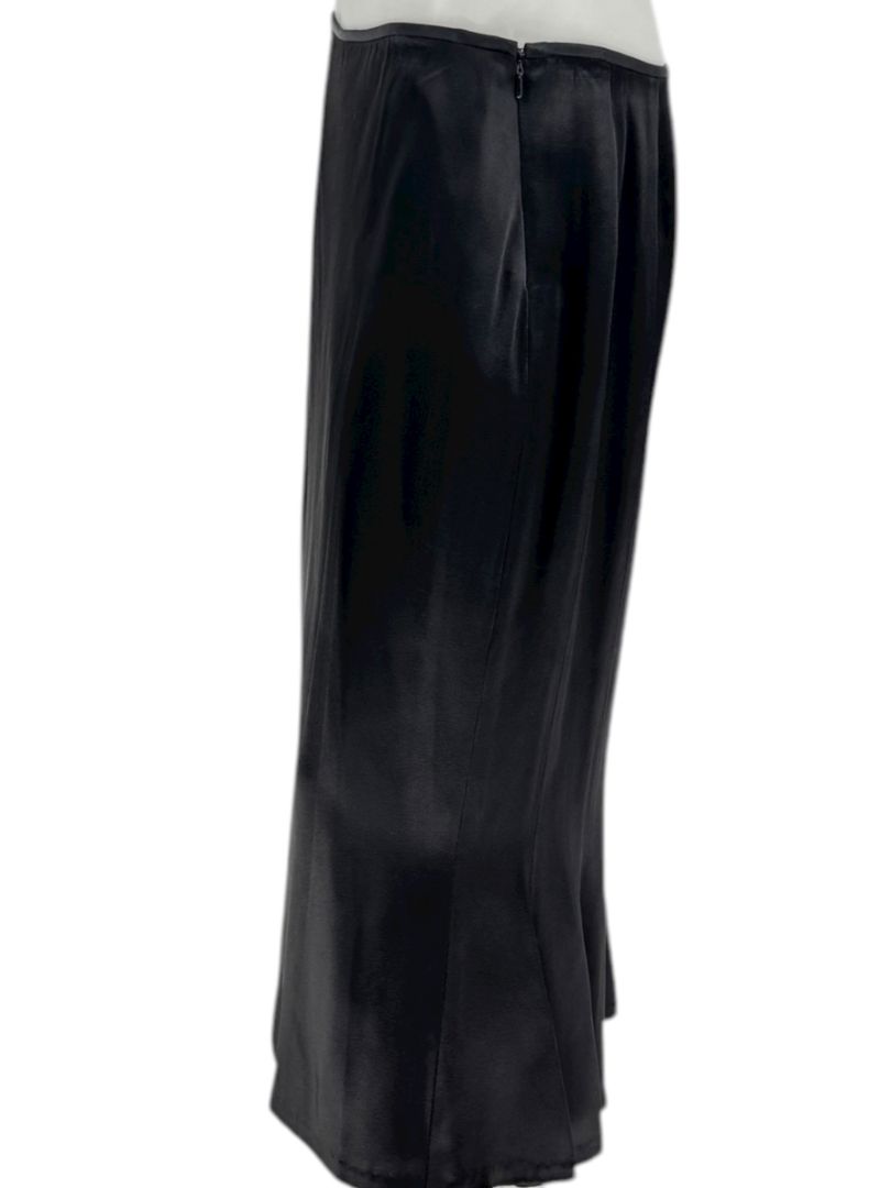 Carmen Marc Valvo Collection Black Bias-Cut Satin Skirt – Size 12