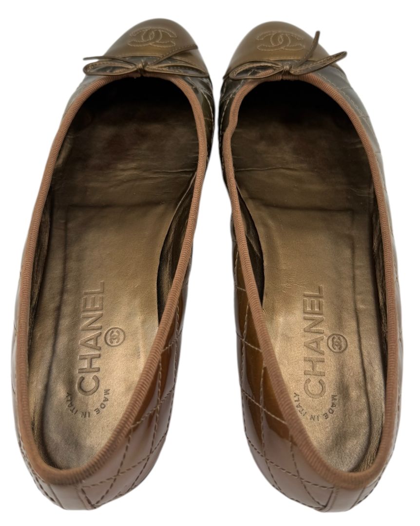 Chanel Gold & Bronze Quilted Patent Leather Ballet Flats – Size 42