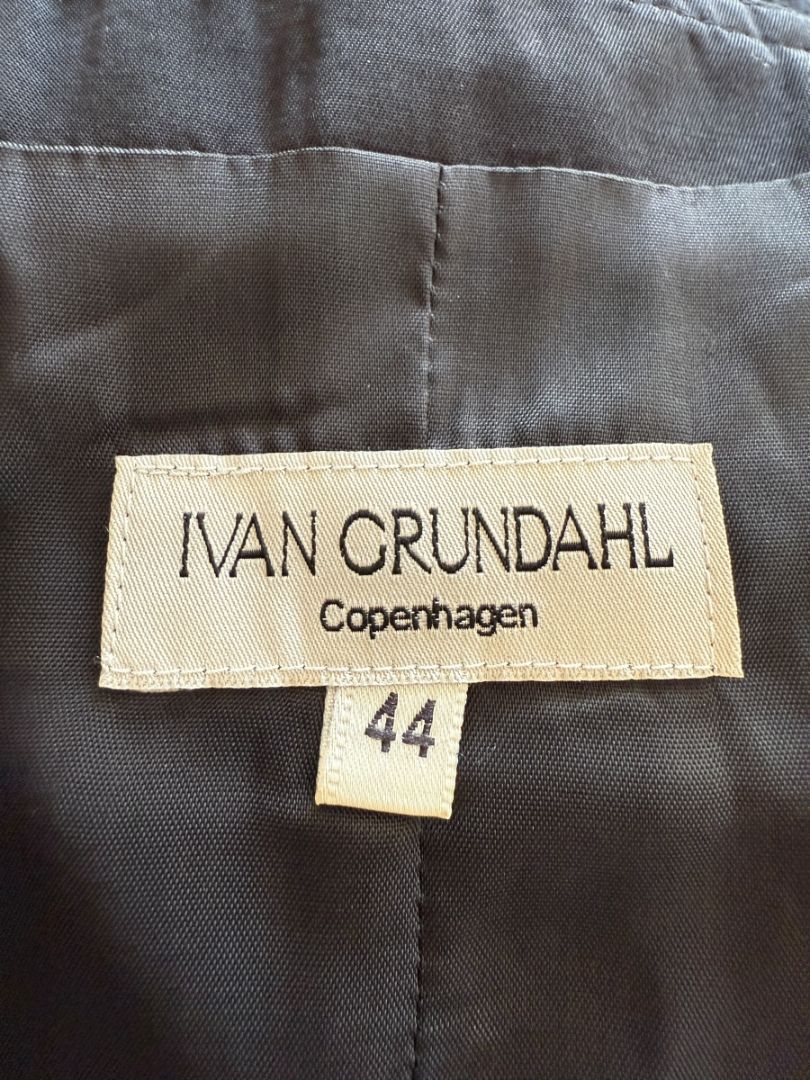 Ivan Grundahl Black Structured Hook-Front Corset Top – Size 44