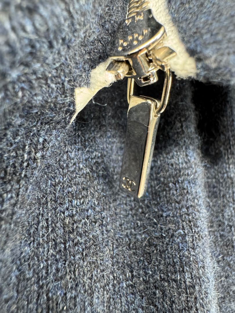 Chanel Navy & White Cashmere Hoodie – Size 40