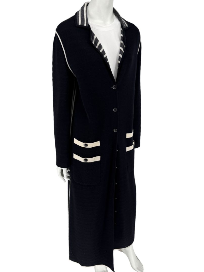 Chanel Reversible Striped Wool Long Cardigan Coat – Cruise 2010 “Venice” Collection – Size 44