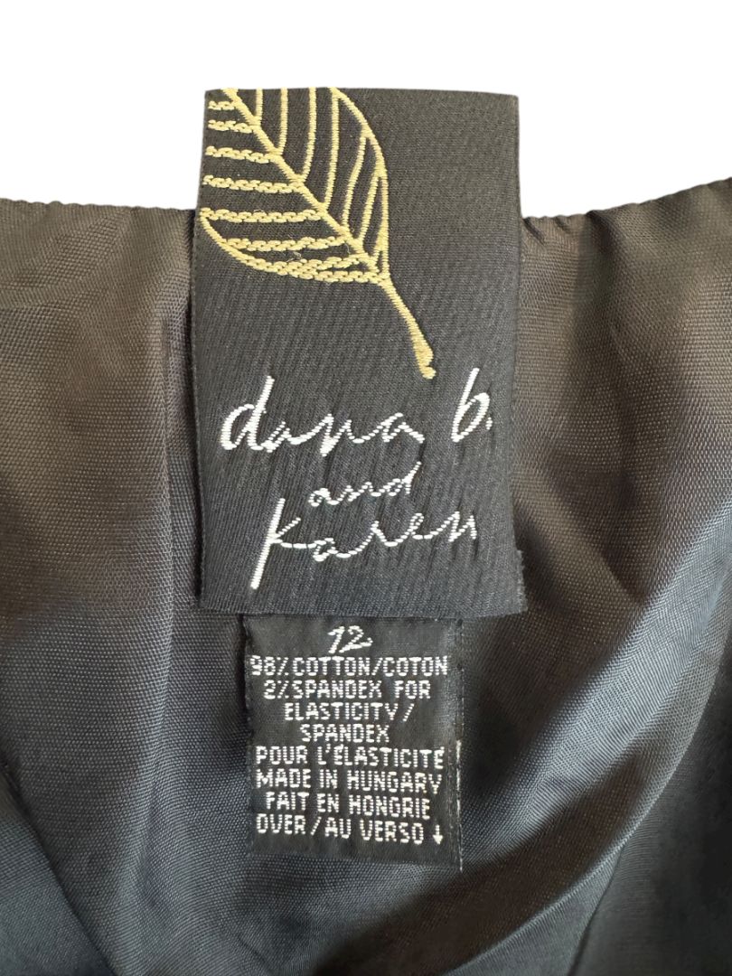 Dana B. and Karen Women’s Black Velvet Button-Front Vest – Size 12