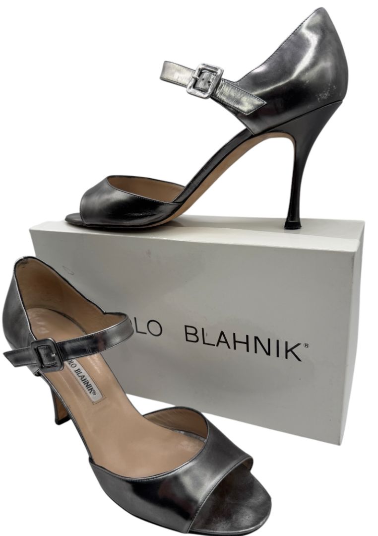Manolo Blahnik Metallic Leather Heels – Size 41