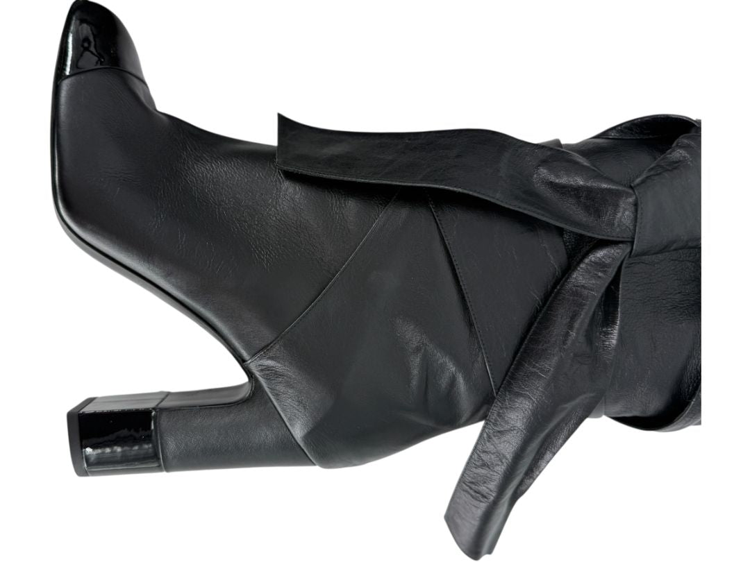 Chanel Black Leather & Patent Bow-Tie Boots – Size 39