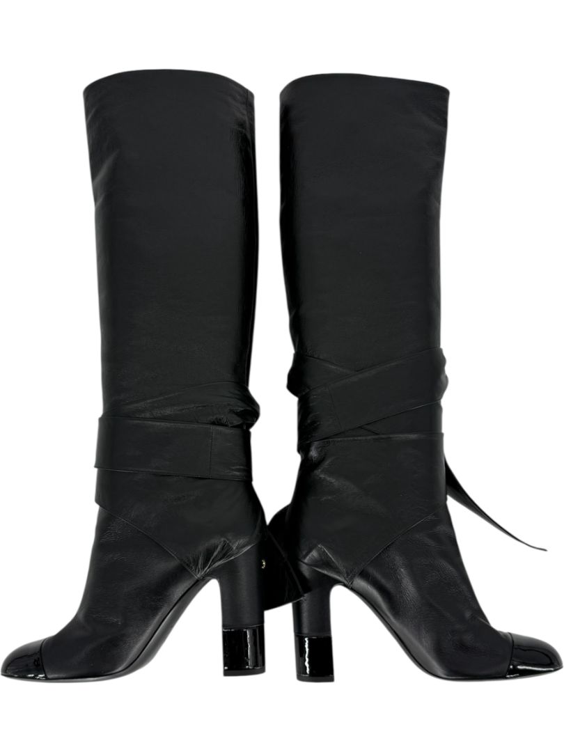 Chanel Black Leather & Patent Bow-Tie Boots – Size 39