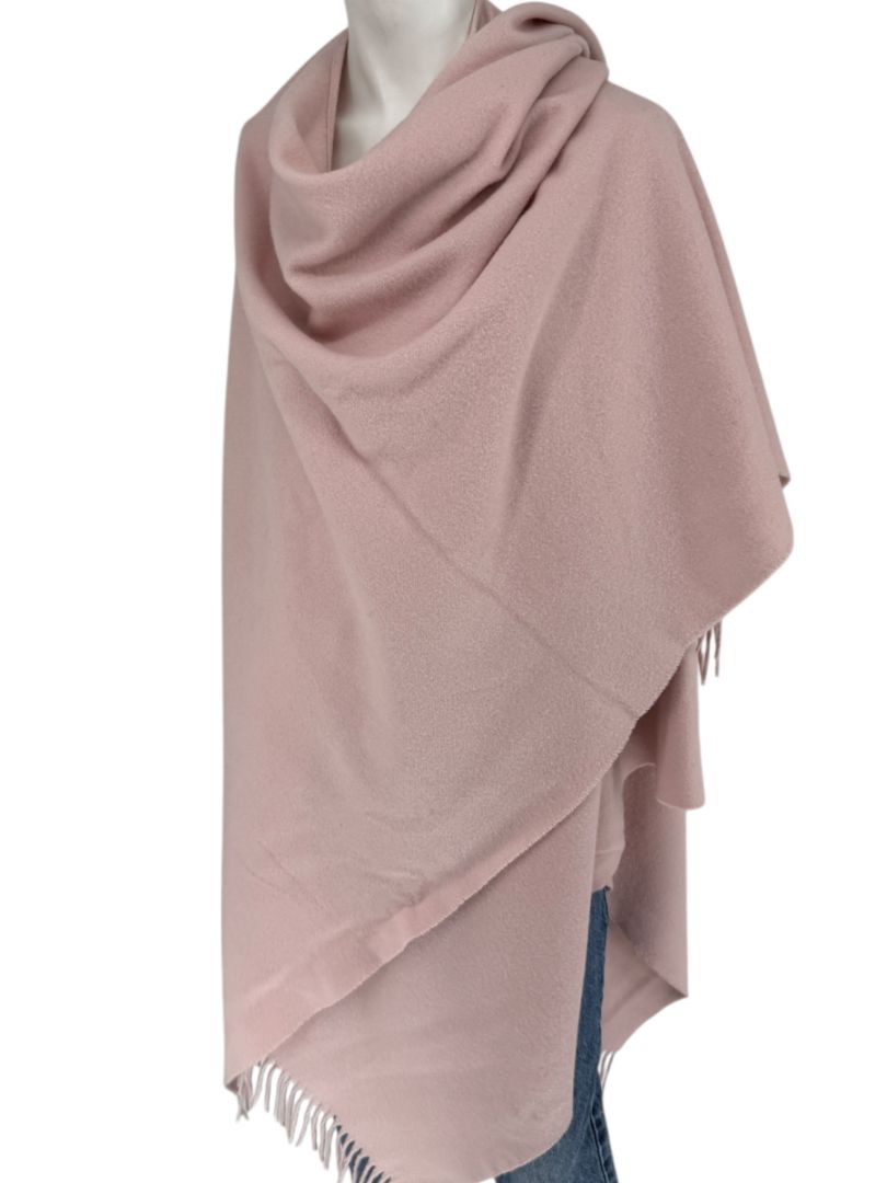 Les Copains Blush Pink Wool Shawl Wrap – Excellent Pre-Owned Condition