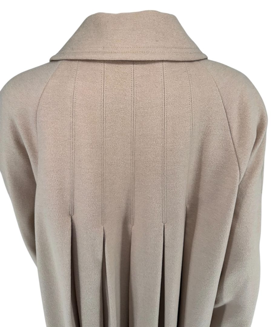 Louis Féraud Pale Blush Wool Swing Coat – Very Good Preowned Condition