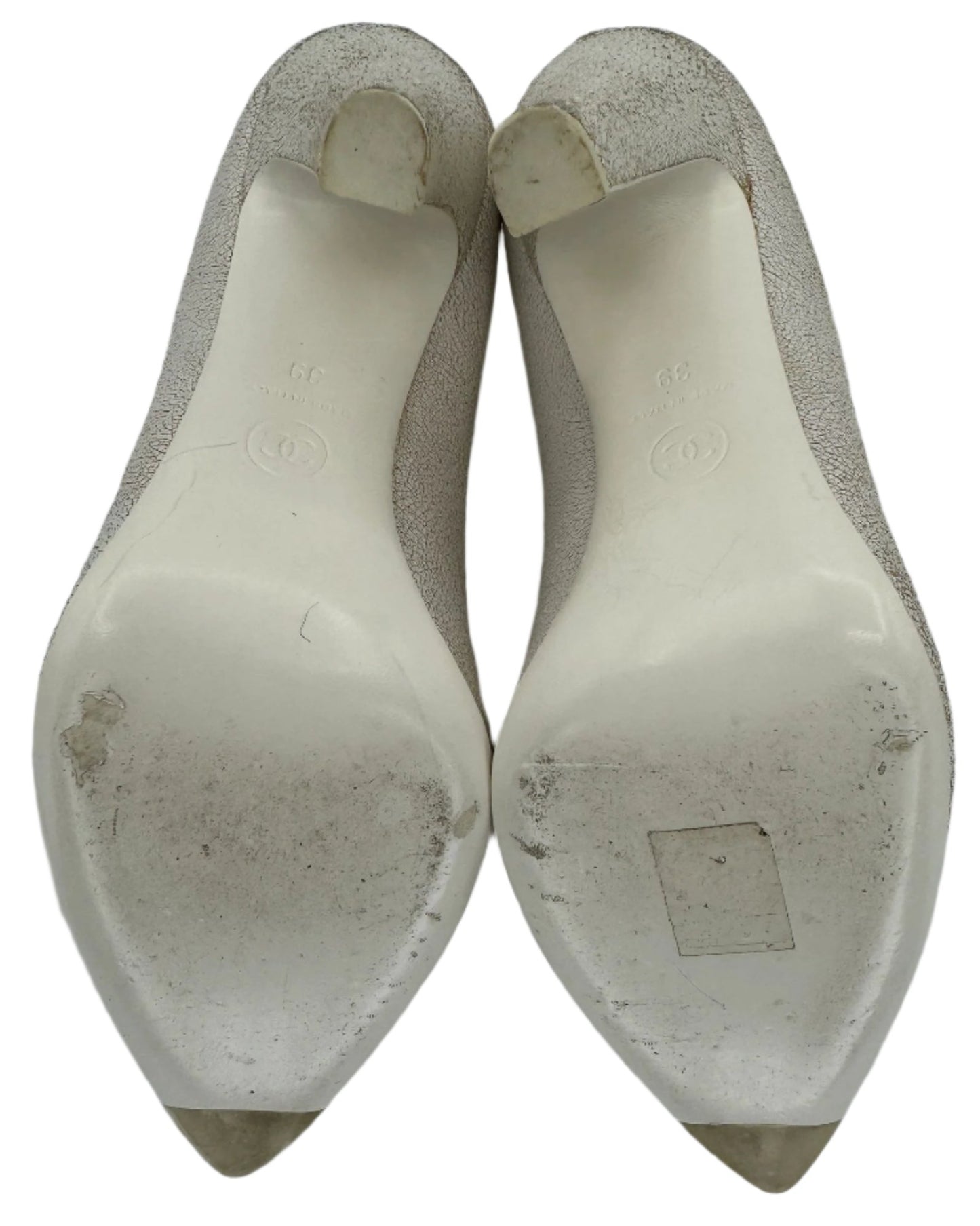 Chanel White Cracked Leather Cap Toe Pumps Size 39