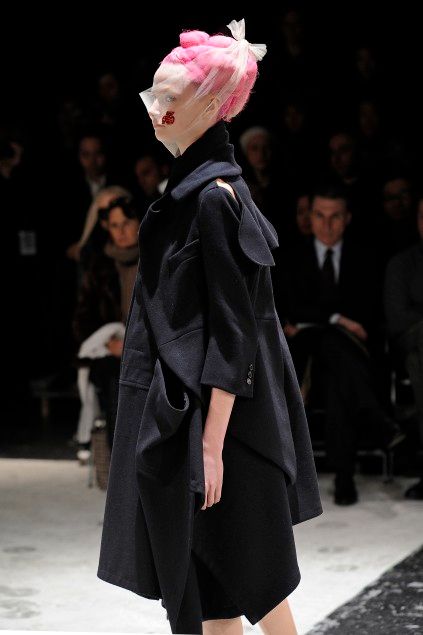 Comme des Garçons Black Wool Sculptural Coat – Fall 2009 – Size S